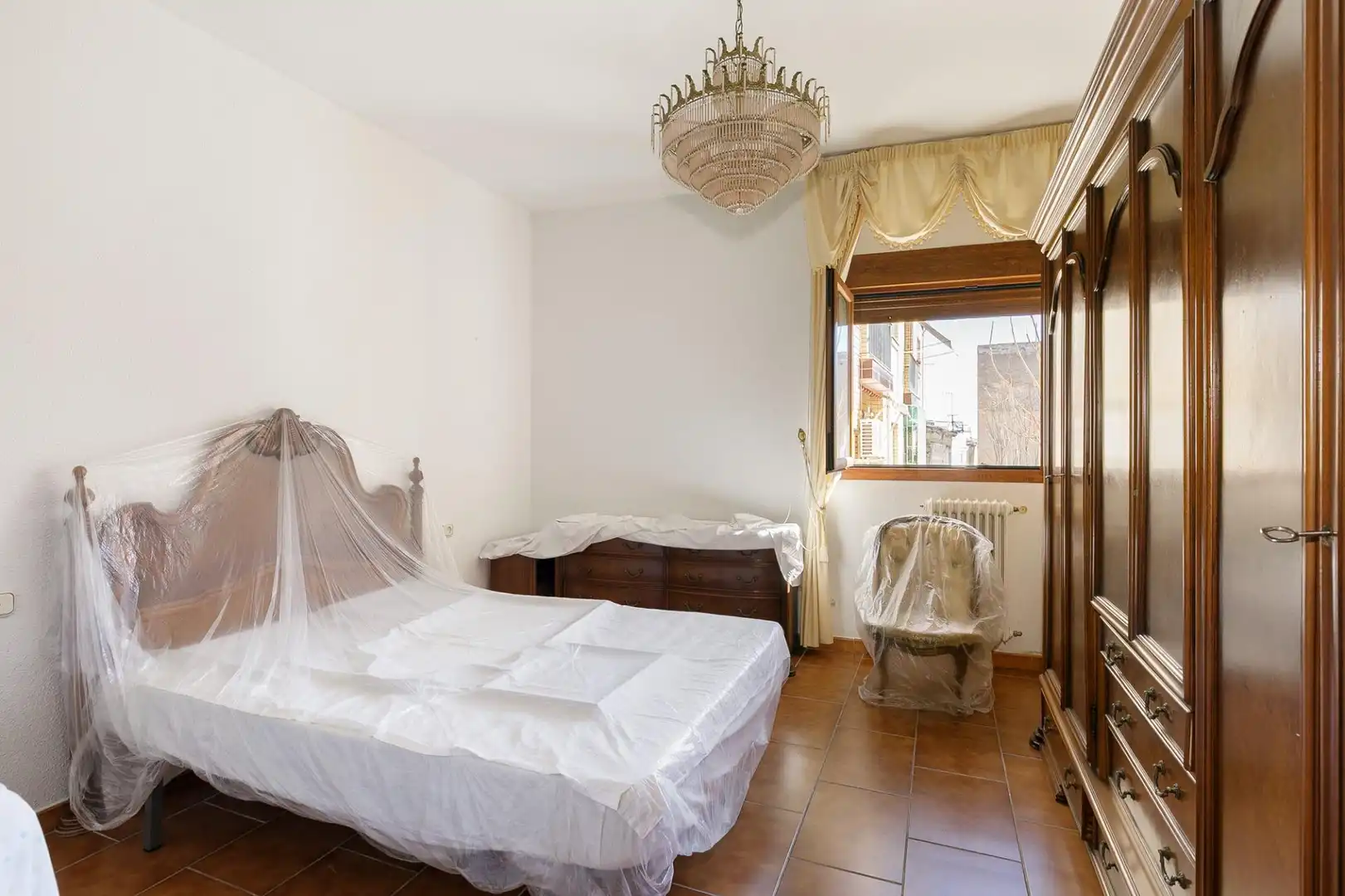 Habitación de Edificio en venta en Baza