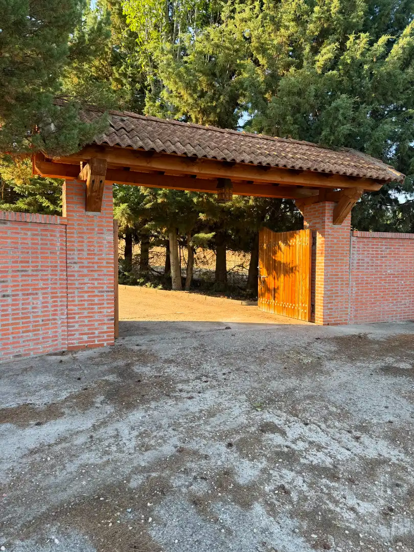 Casa o xalet en venda en Muñana amb Calefacció, Jardí privat i Piscina