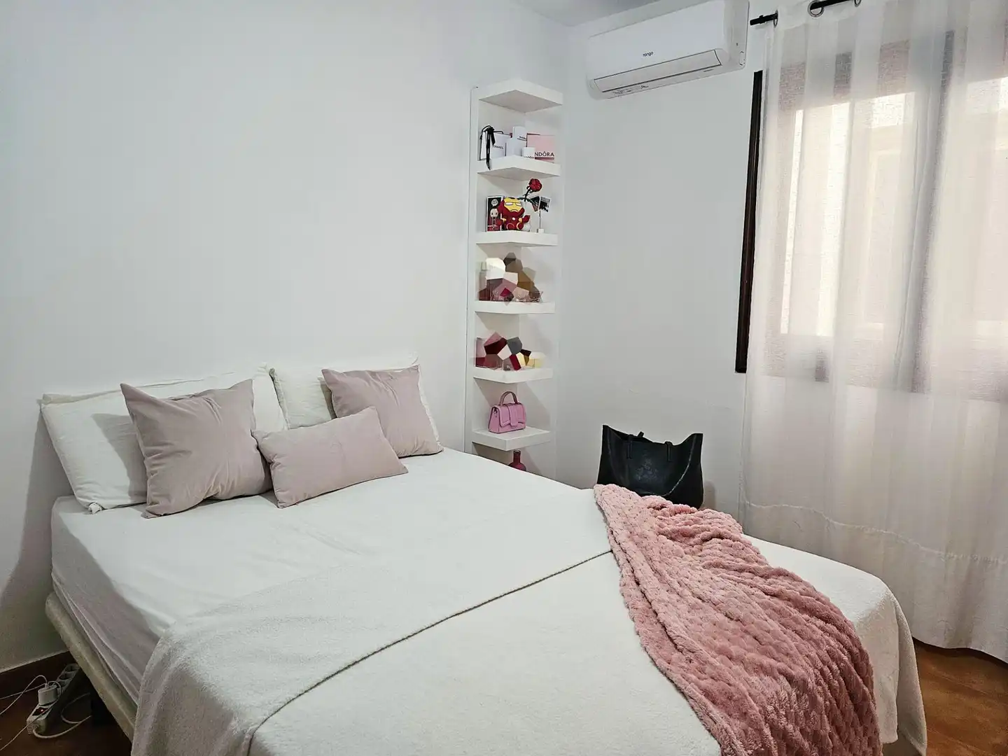 Bedroom of Buildings for sale in Arona