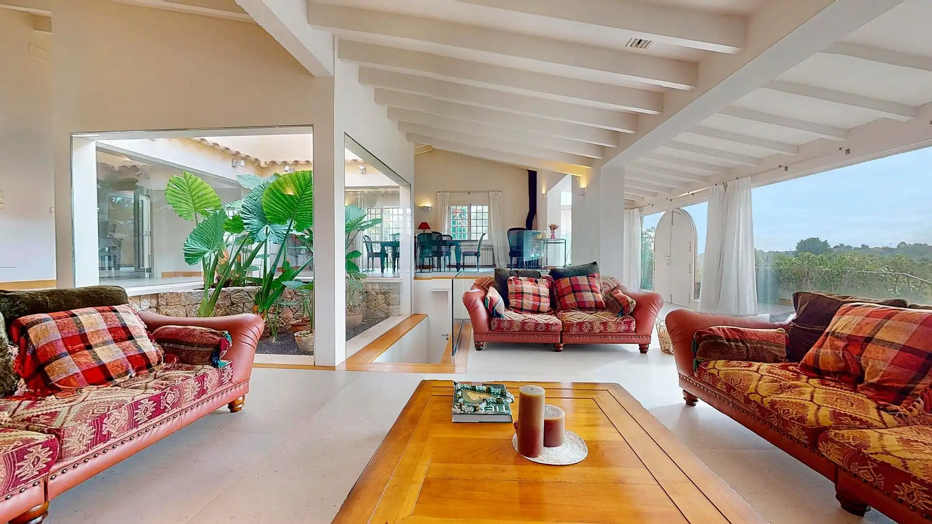 Sala de estar de Finca rústica de alquiler en  Palma de Mallorca con Aire acondicionado, Calefacción y Jardín privado