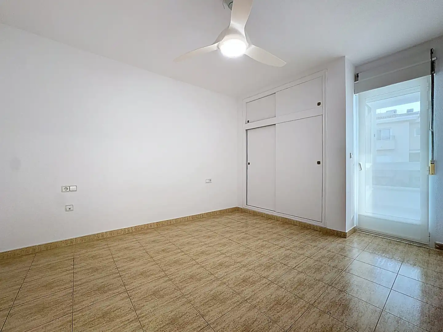 Schlafzimmer von Wohnung zum Verkauf in L'Alfàs del Pi mit Klimaanlage, Privatgarten und Terrasse