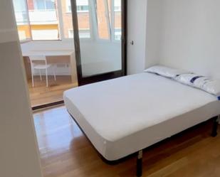 Bedroom of Apartment to share in  Madrid Capital