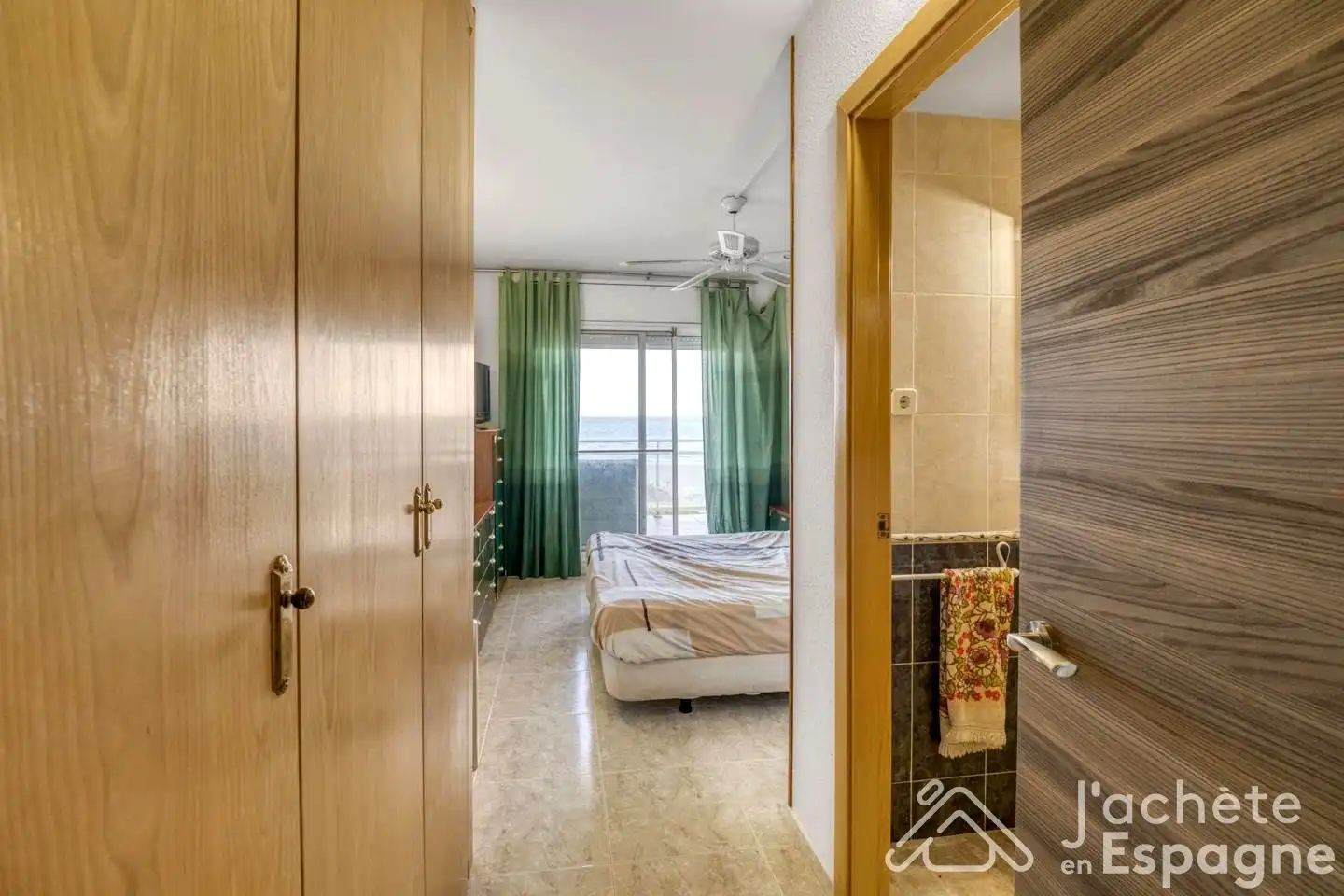 Habitación de Ático en venta en Vandellòs i l'Hospitalet de l'Infant con Aire acondicionado, Terraza y Amueblado