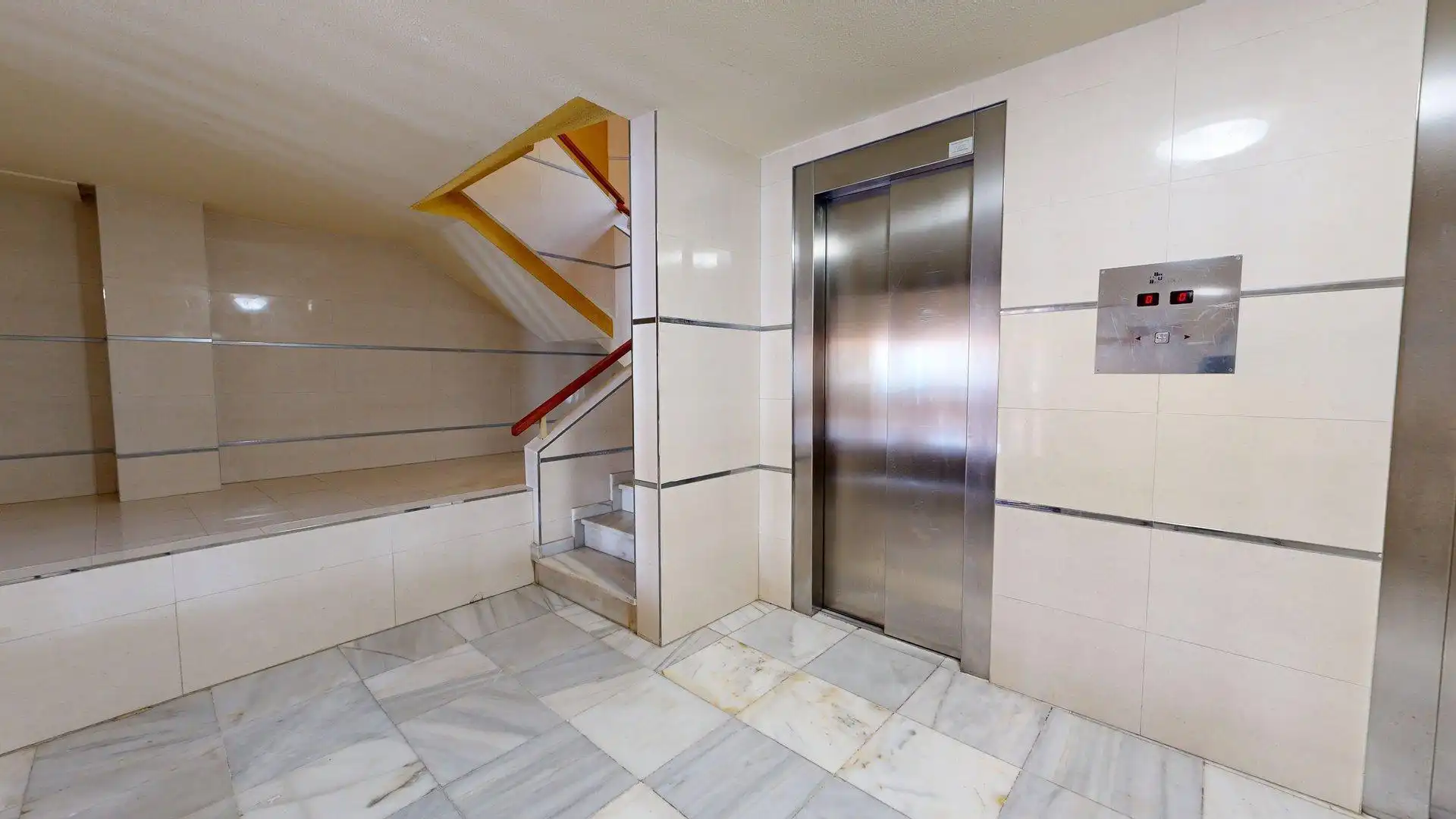 Apartament de lloguer en Elche / Elx amb Aire condicionat, Calefacció i Jardí privat
