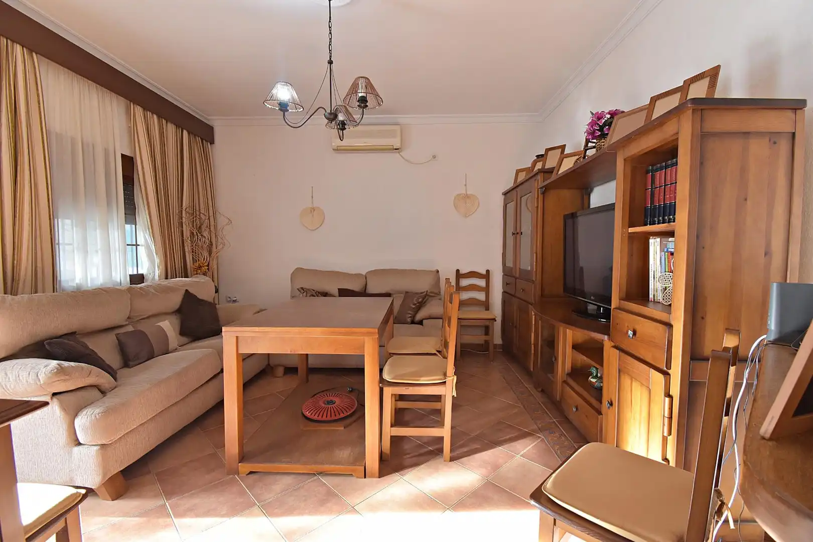 Living room of Houses for sale in Jerez de la Frontera  with Air Conditioner and Private garden