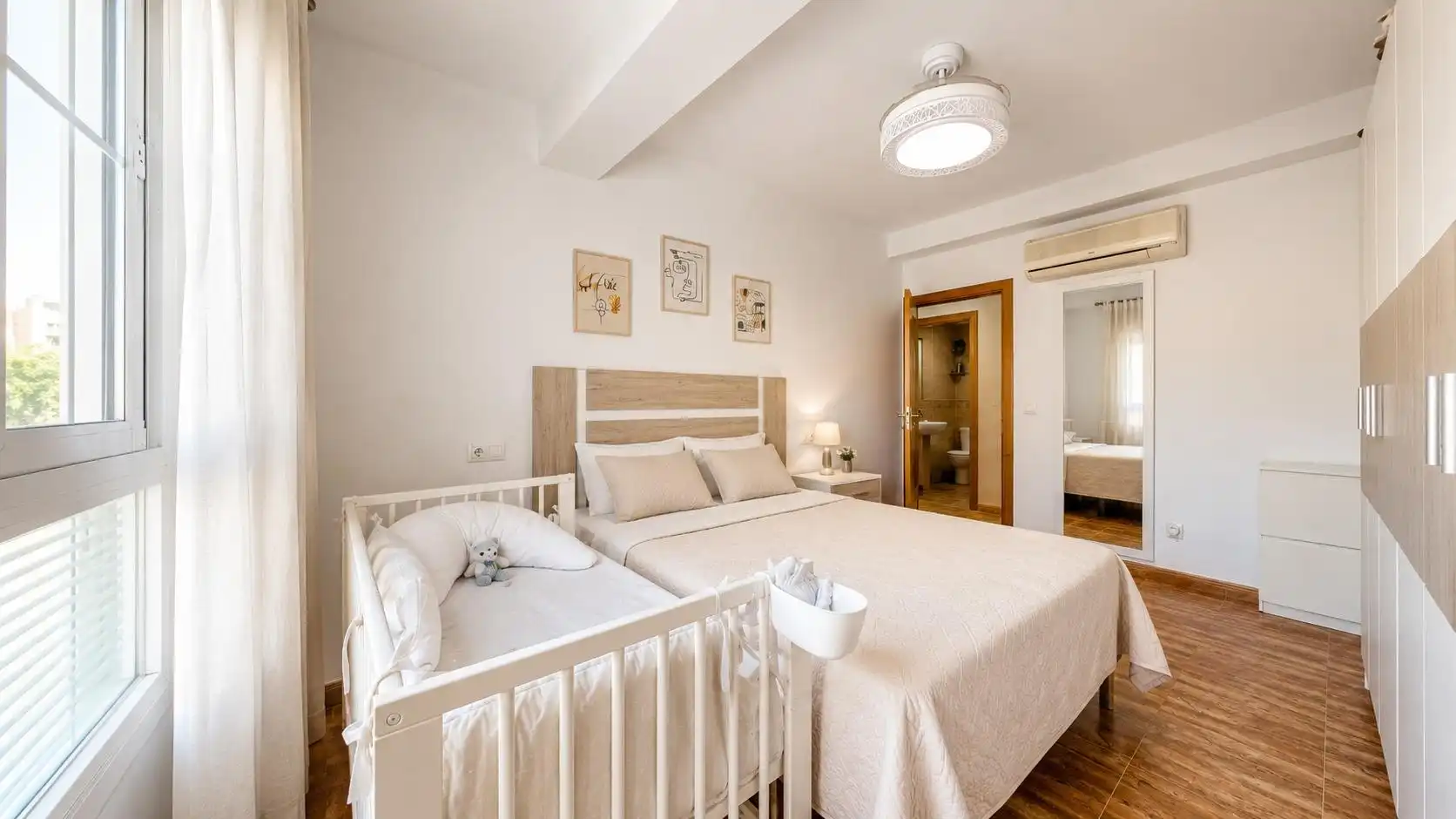 Habitación de Piso en venta en Almería con Aire acondicionado y Balcón