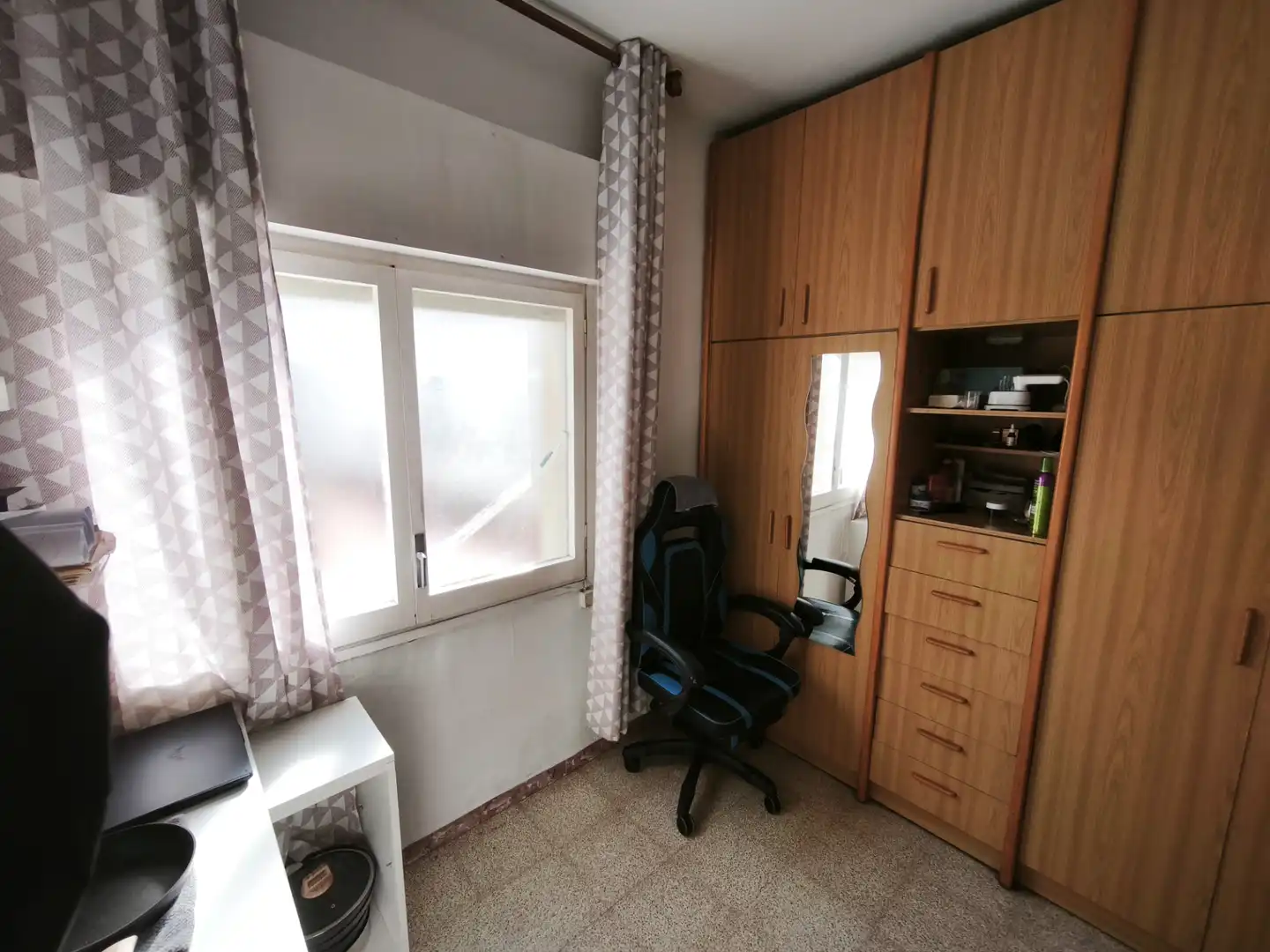Habitación de Piso en venta en Barcelona con Horno y Balcón