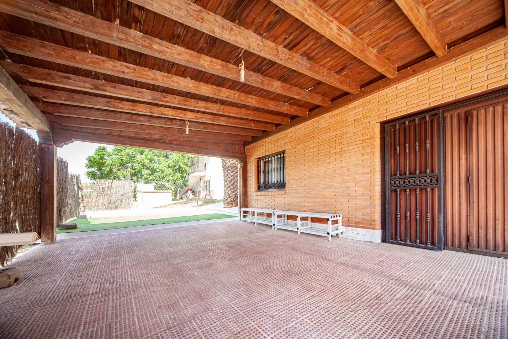 Terrassa de Casa o xalet en venda en Sevilla la Nueva amb Aire condicionat, Calefacció i Jardí privat