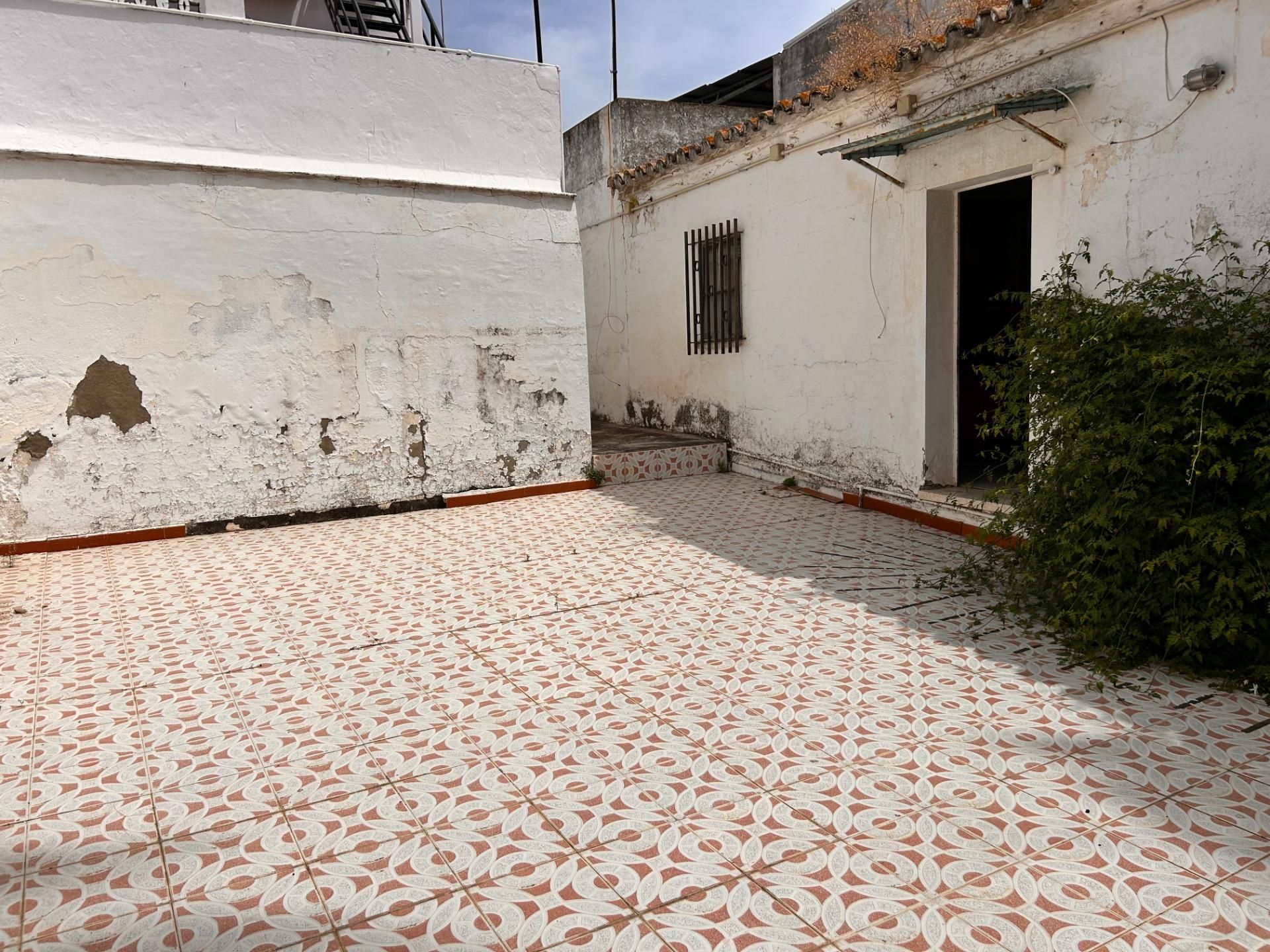 Terrace of House or chalet for sale in Tomares