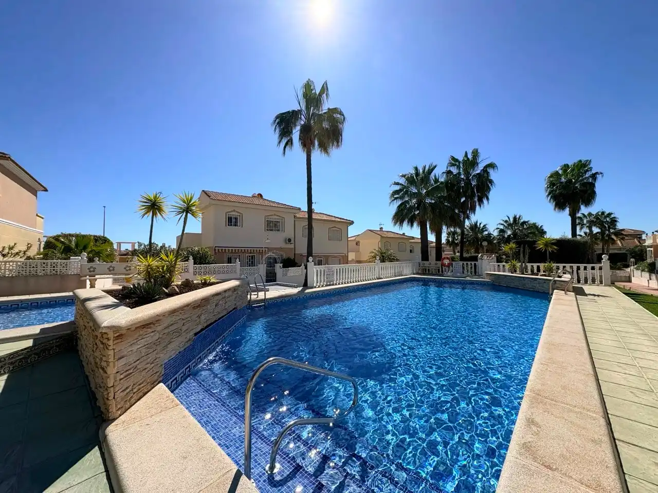 Piscina de Casa adosada en venta en Rojales con Amueblado