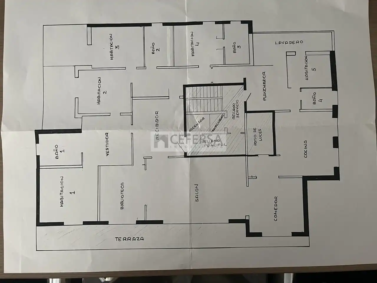 Wohnung zum Verkauf in Barcelona mit Heizung, Parkett und Terrasse