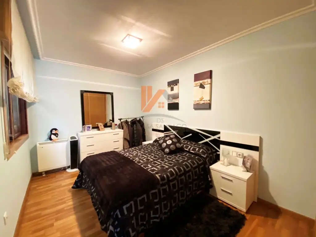 Bedroom of Flat for sale in Ames  with Oven