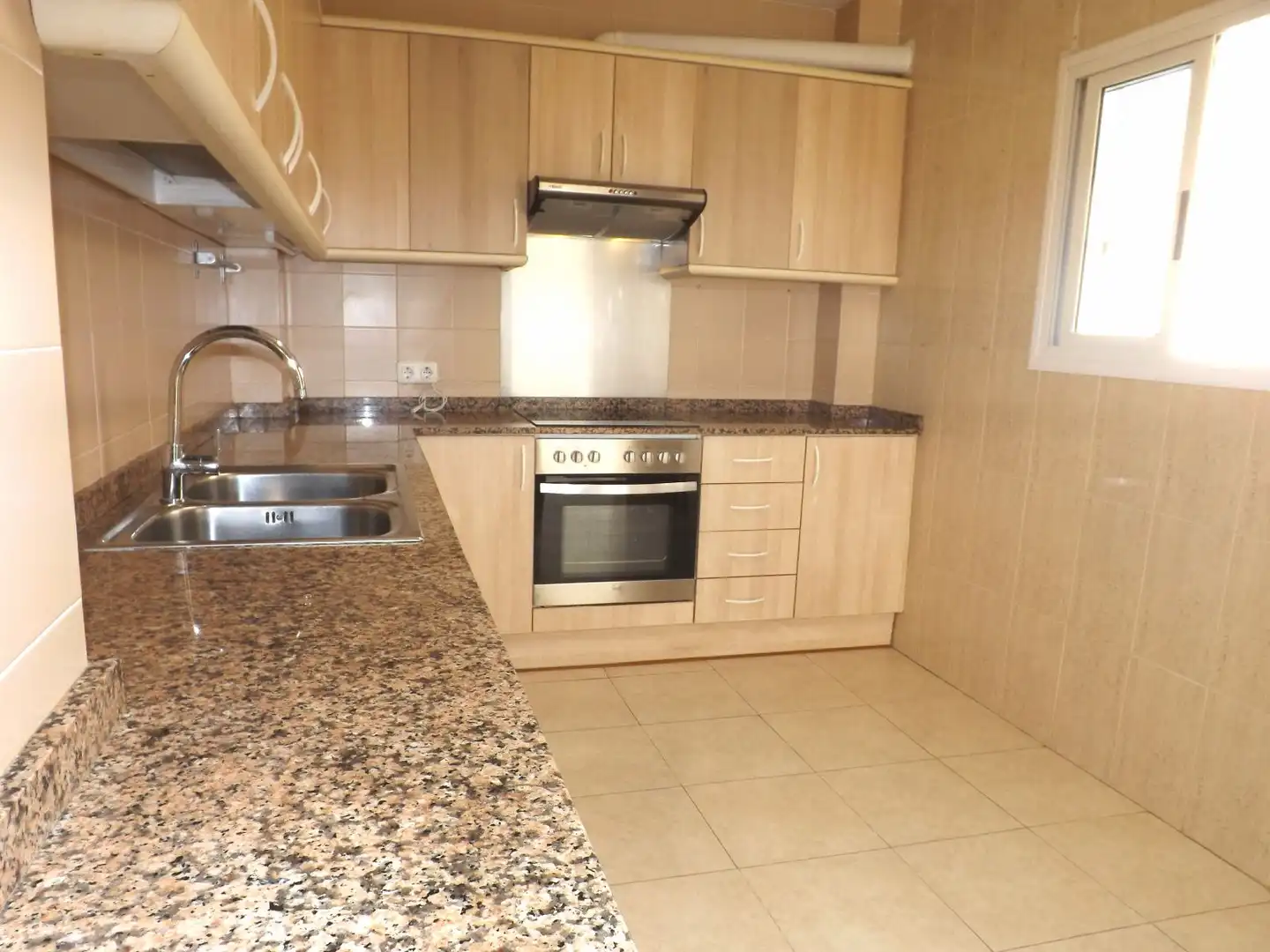 Cocina de Ático en venta en Calafell con Terraza, Piscina y Piscina comunitaria