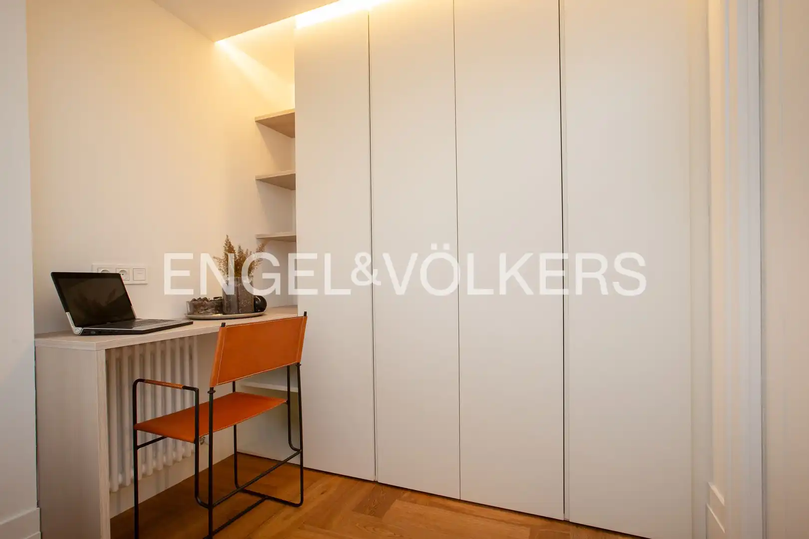 Bedroom of Flat for sale in Bilbao   with Heating, Parquet flooring and Terrace
