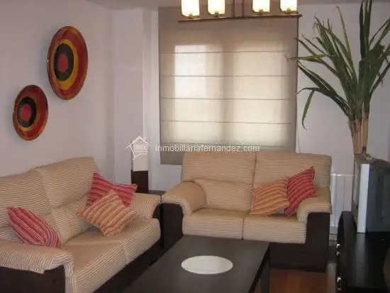 Sala d'estar de Apartament de lloguer en Cáceres amb Calefacció i Moblat