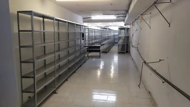 Inmuebles singulares con ascensor en venta en Avenida de Pescia 53, imagen 16