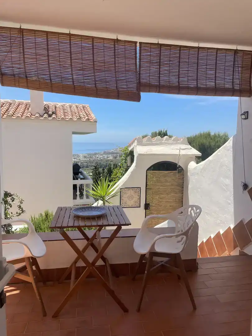 Terraza de Piso en venta en Nerja con Aire acondicionado, Jardín privado y Piscina