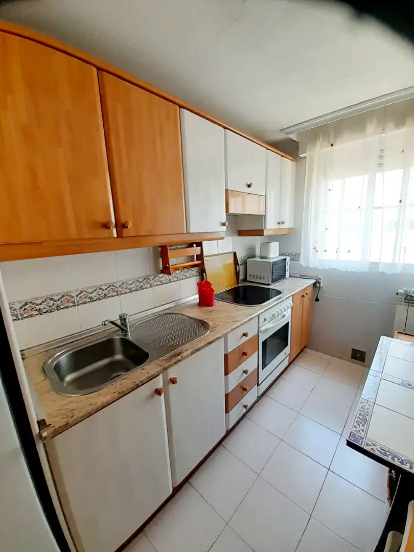 Cuina de Apartament en venda en Salamanca amb Calefacció, Parquet i Moblat