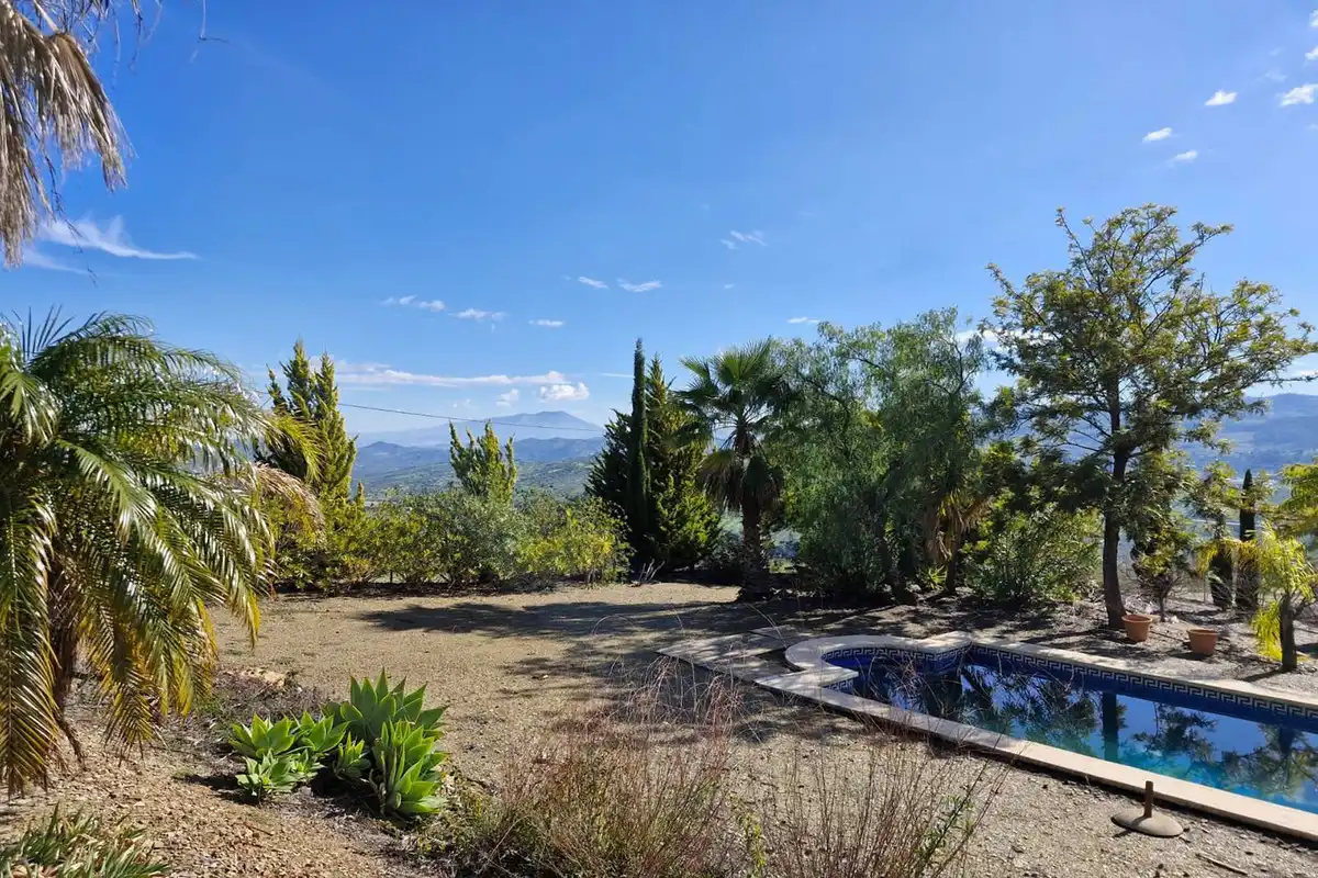 Jardí de Finca rústica en venda en Tolox amb Jardí privat, Terrassa i Piscina