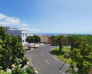 Vista exterior de Apartament en venda en Adeje amb Aire condicionat