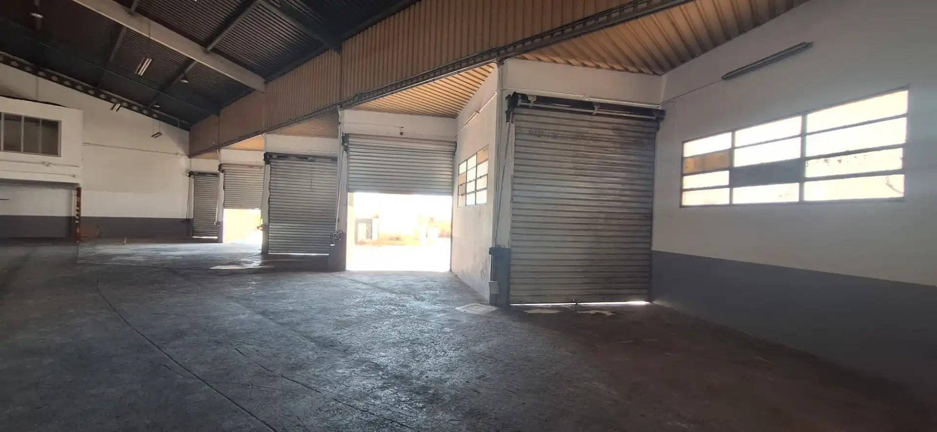 Industrial buildings for rent in Xirivella