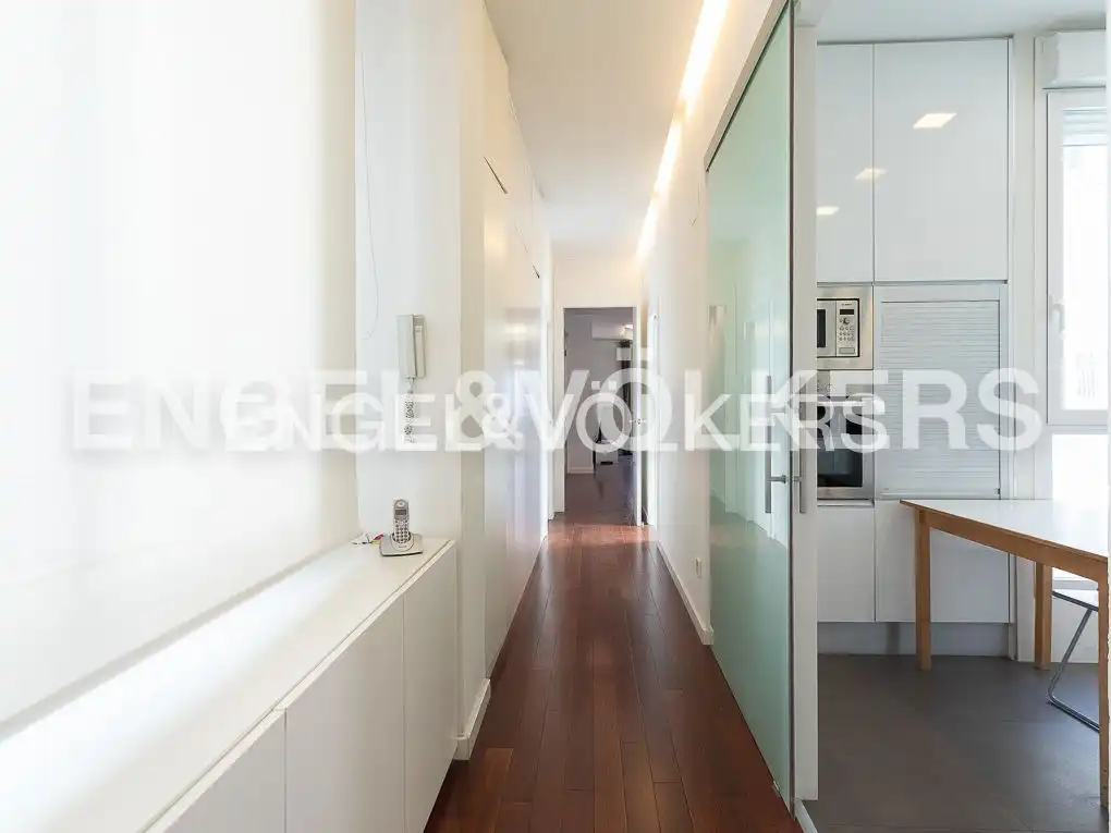 Flat for rent in Valencia  with Air Conditioner, Heating and Parquet flooring