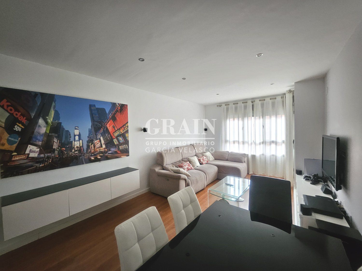 Sala d'estar de Apartament en venda en  Albacete Capital amb Aire condicionat, Calefacció i Traster