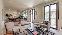 Living room of Flat for sale in  Madrid Capital  with Air Conditioner, Heating and Terrace