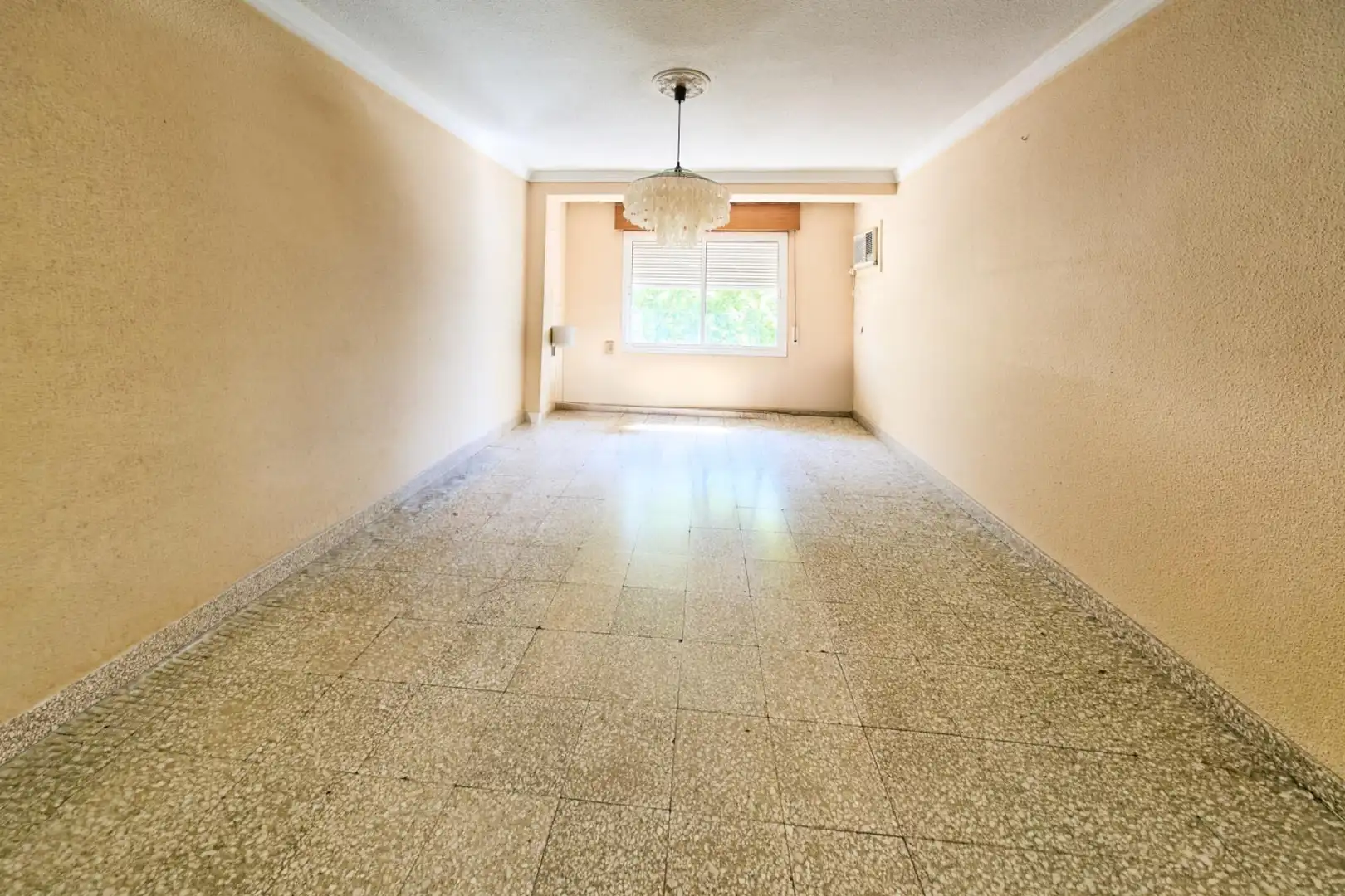 Sala de estar de Piso en venta en Granada con Calefacción