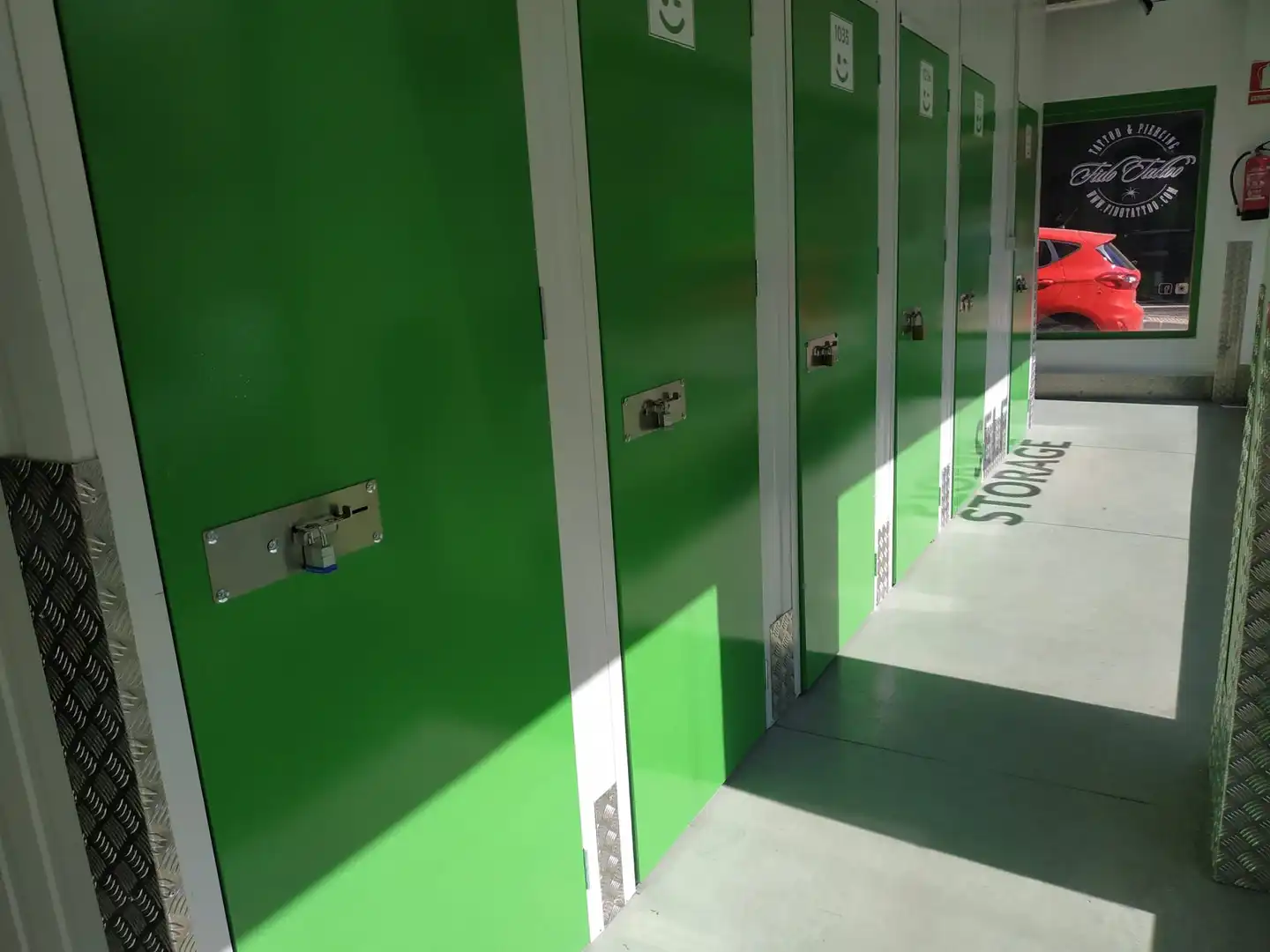 Storage room for rent in Calle Virgen de Fátima, 1, Centro