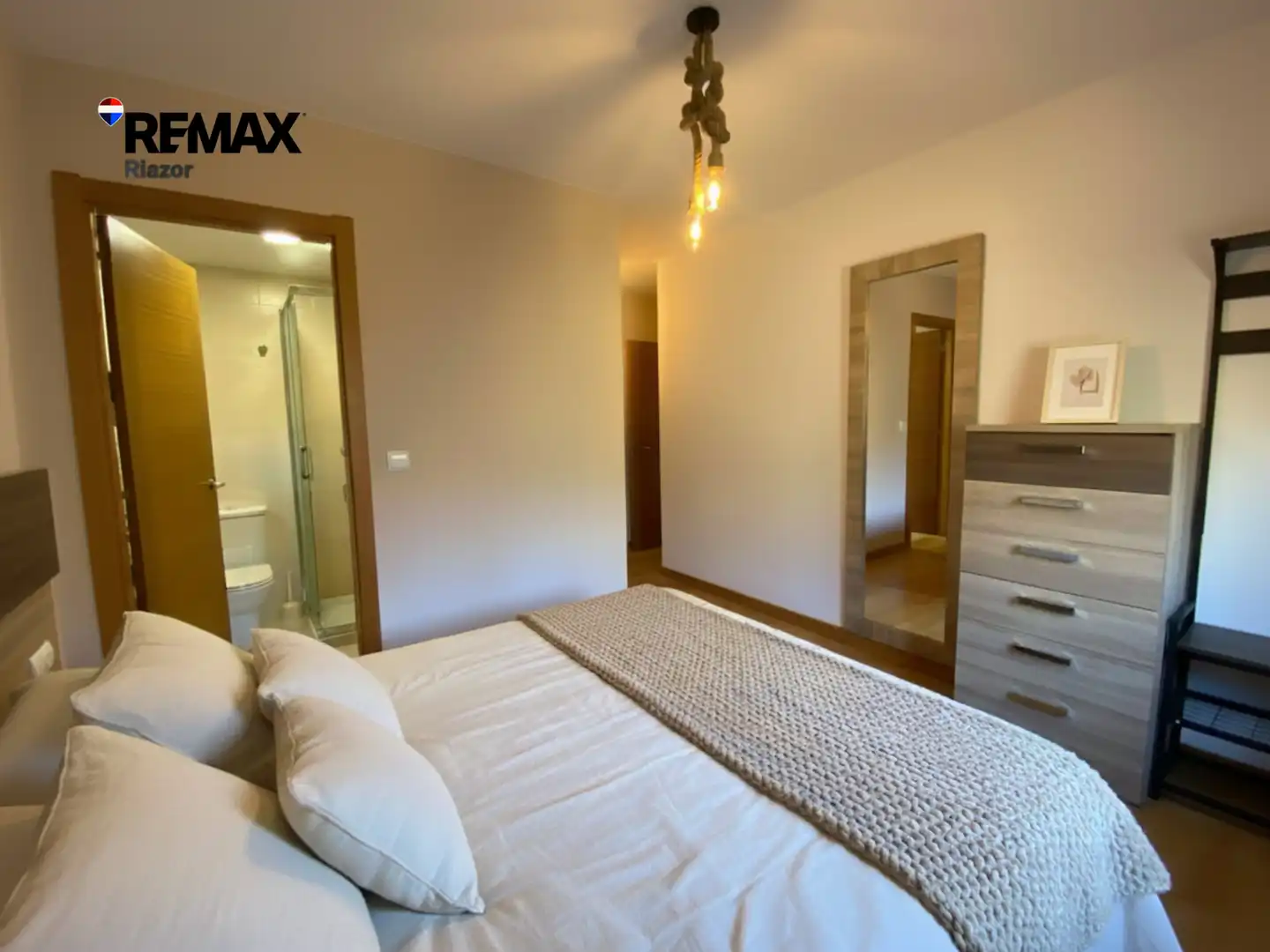 Bedroom of Flat for sale in Lalín  with Heating, Parquet flooring and Storage room