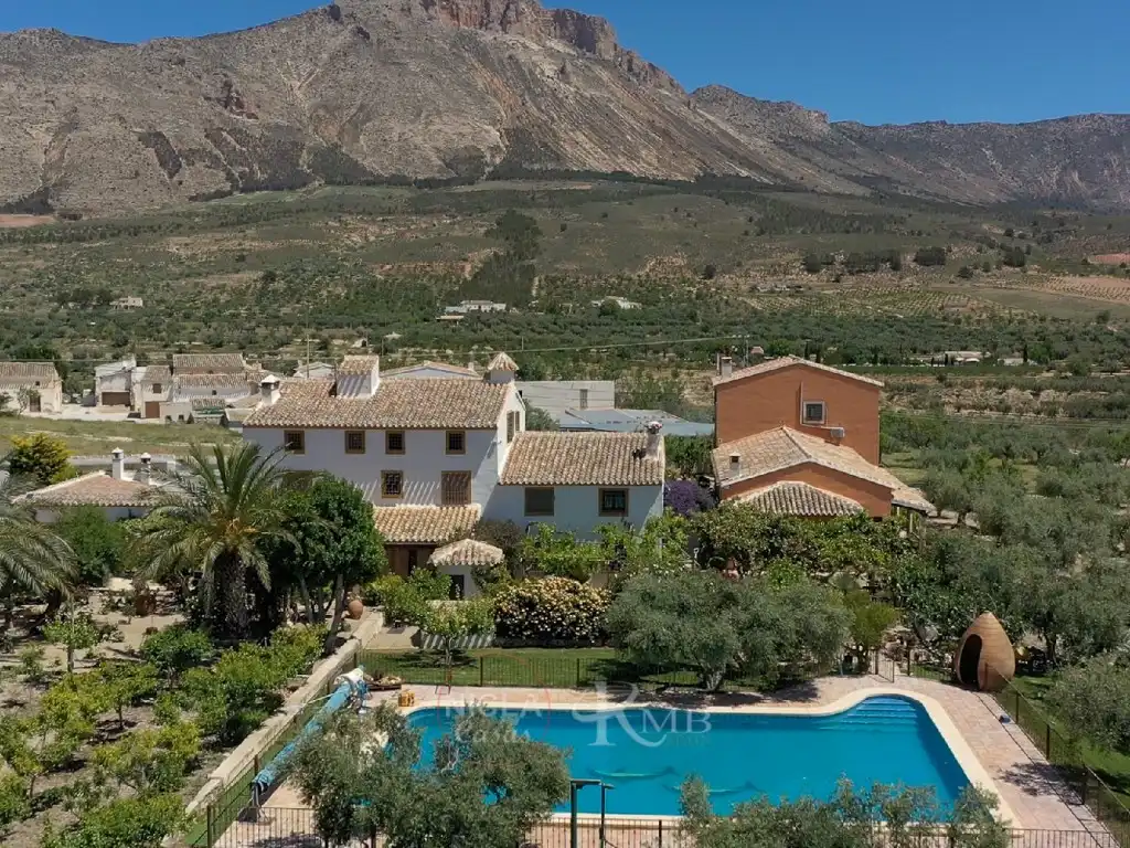 Exterior view of Houses for sale in Vélez-Blanco  with Air Conditioner, Terrace and Swimming Pool