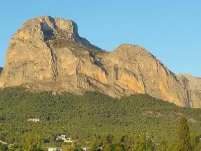 Vista exterior de Terreny industrial en venda en Polop