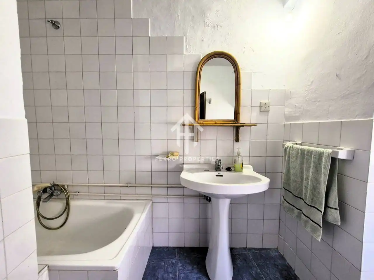 Badezimmer von Haus oder Chalet zum Verkauf in Loja mit Klimaanlage, Terrasse und Möbliert