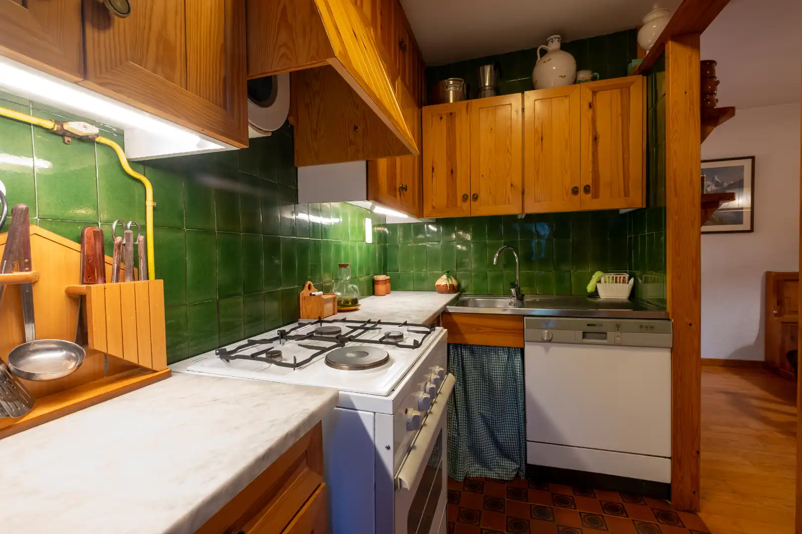 Cuina de Casa adosada en venda en Alp amb Calefacció, Jardí privat i Parquet