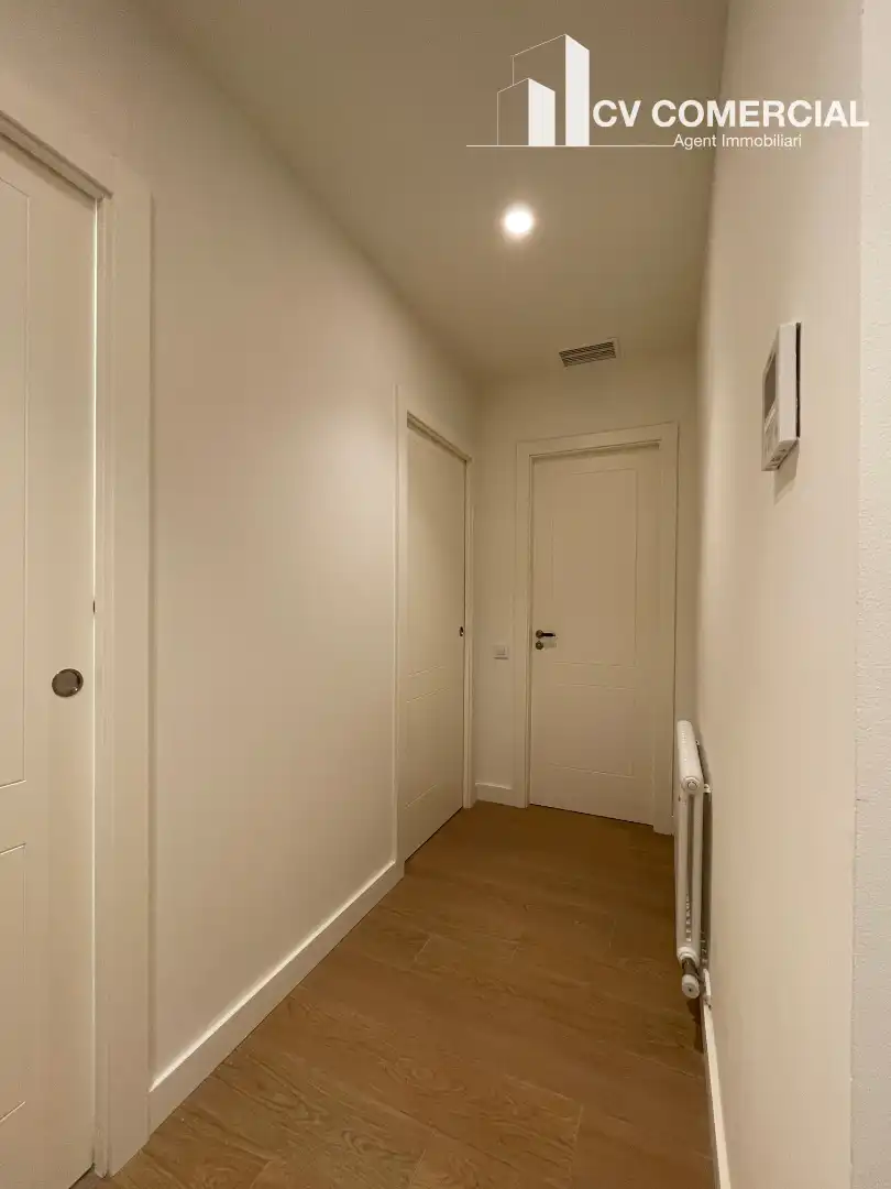 Flat for sale in Barcelona  with Air Conditioner, Heating and Parquet flooring