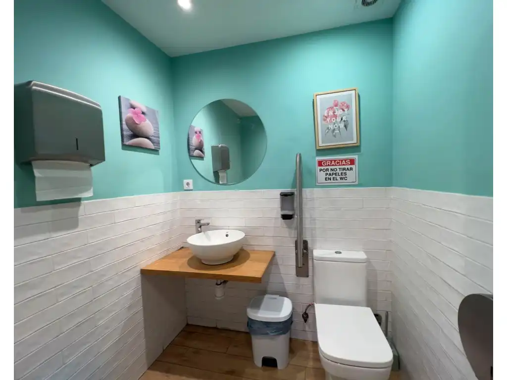 Badezimmer von Geschaftsraum zum Verkauf in La Rinconada