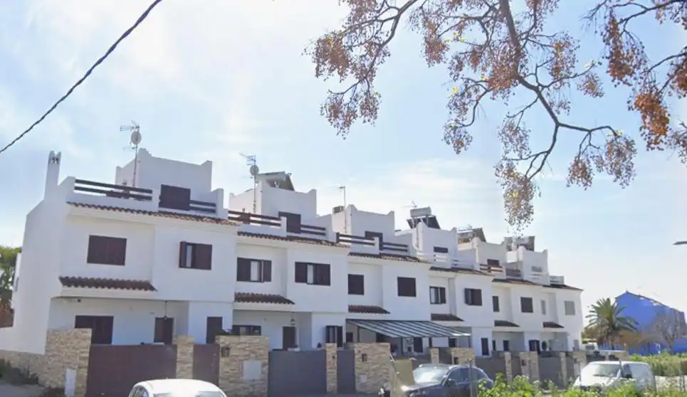 Vista exterior de Casa adosada en venta en Sanlúcar de Barrameda con Calefacción, Jardín privado y Terraza