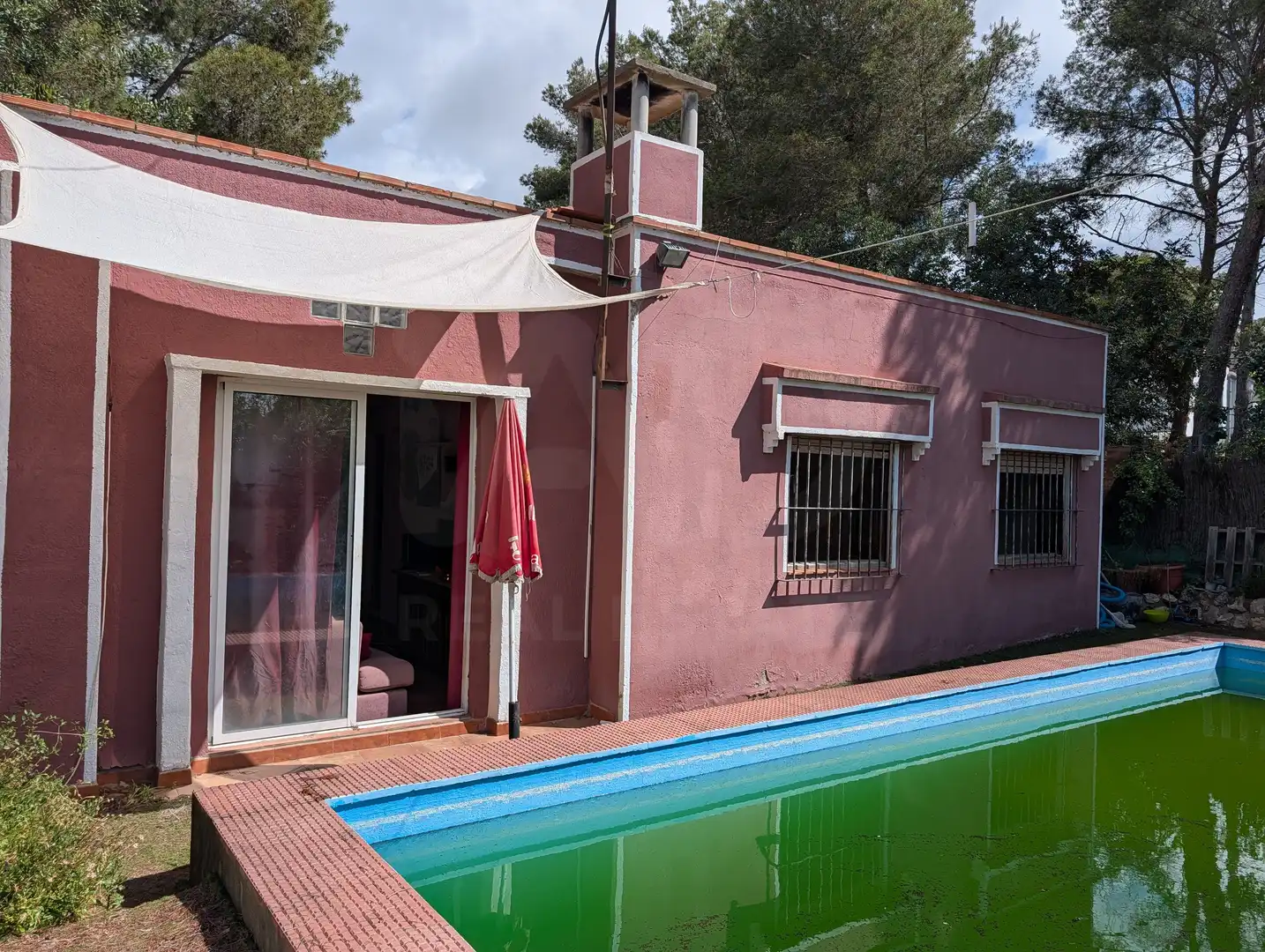 Swimming pool of Houses for sale in Vilanova i la Geltrú  with Heating, Terrace and Swimming Pool