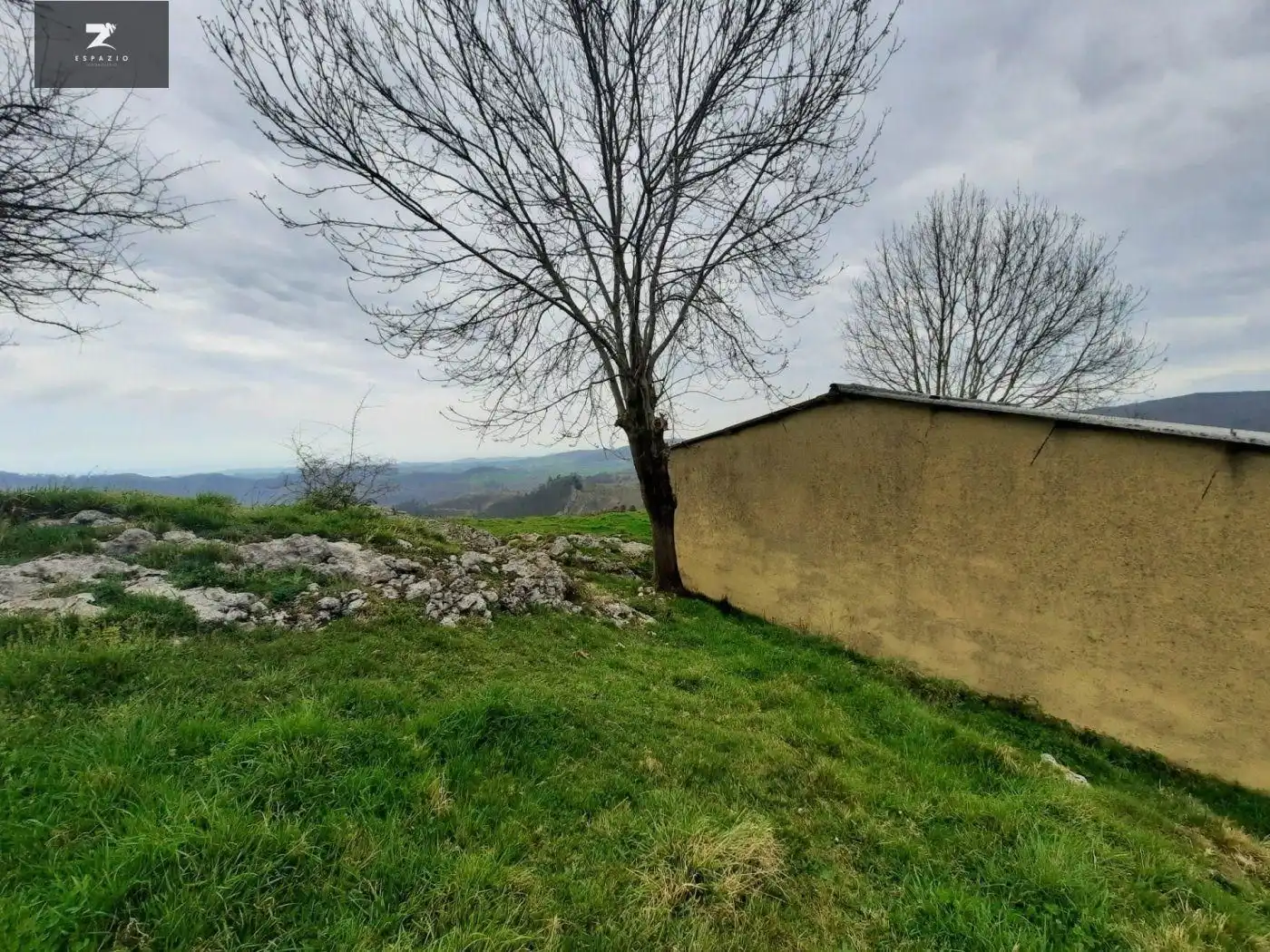 Local en venta en Valdáliga