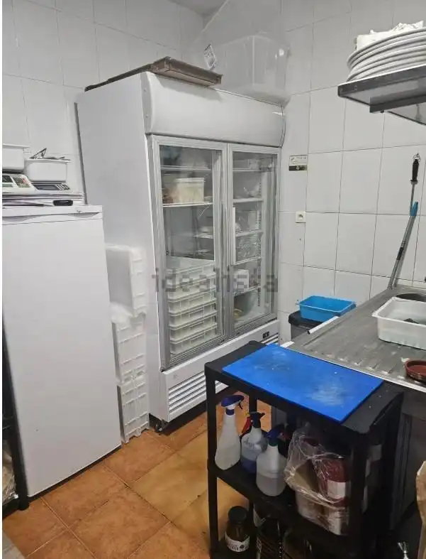 Cuina de Local de lloguer en Alicante / Alacant amb Aire condicionat i Moblat