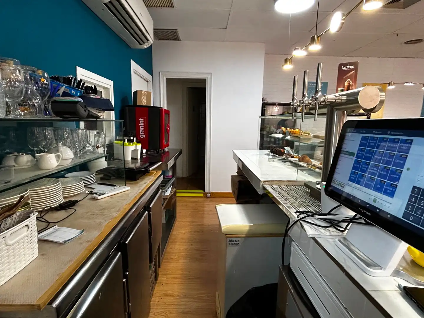 Business premises for transfer in Sant Andreu, imagen 8
