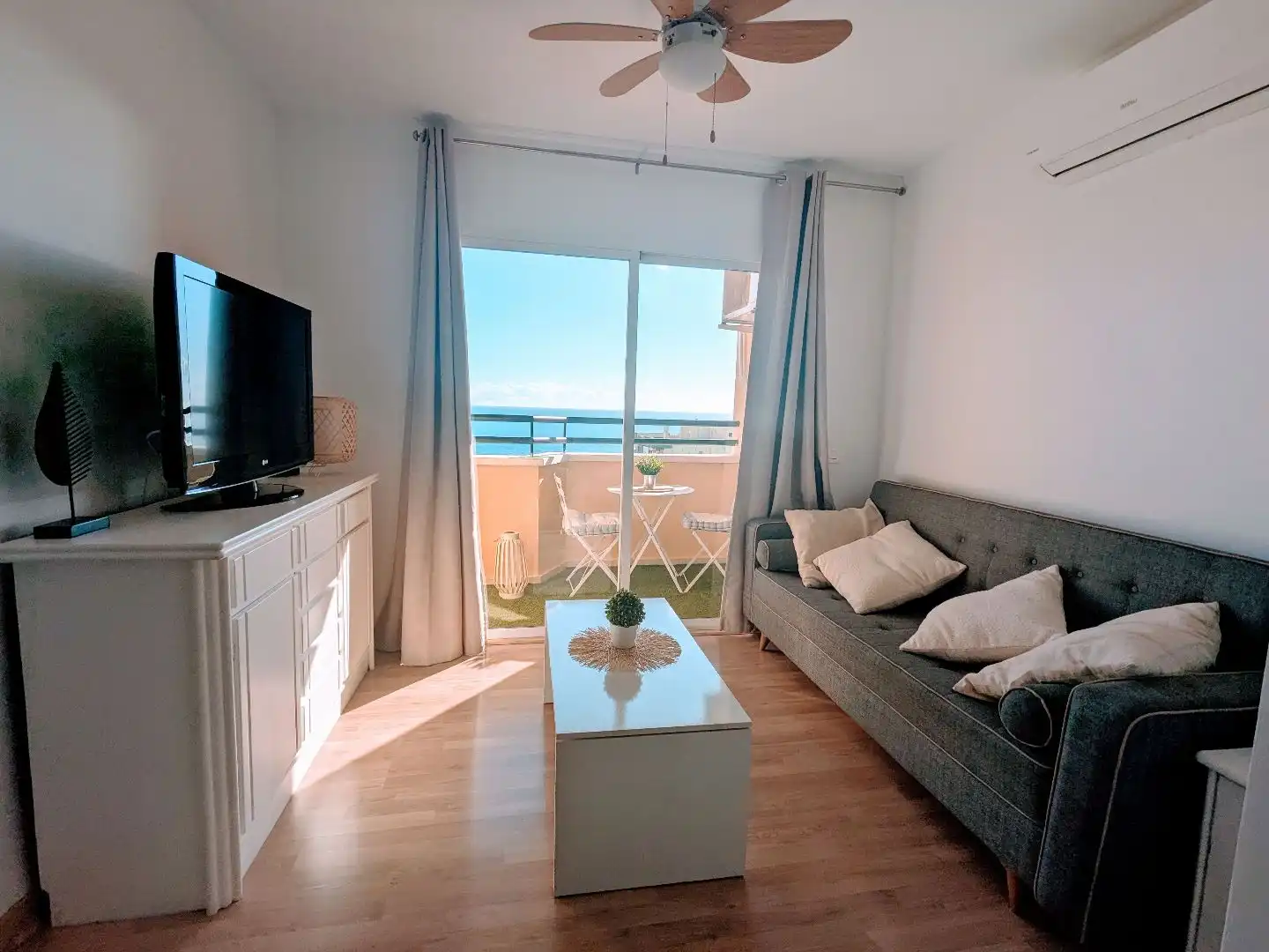 Living room of Flat for rent in Aguadulce