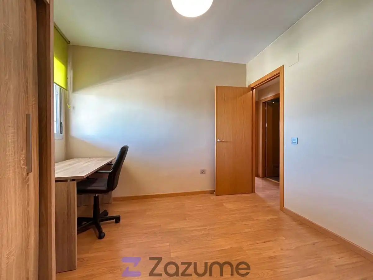Flat for rent in Granada  with Air Conditioner, Heating and Private garden