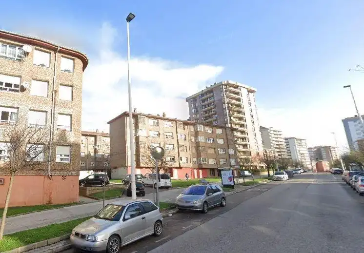 Vista exterior de Piso en venta en Santander