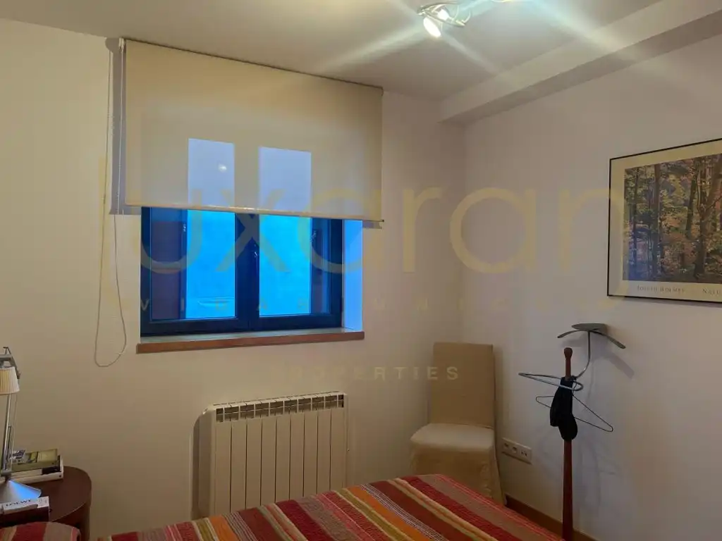 Dormitori de Apartament en venda en Alt Àneu, Lleida