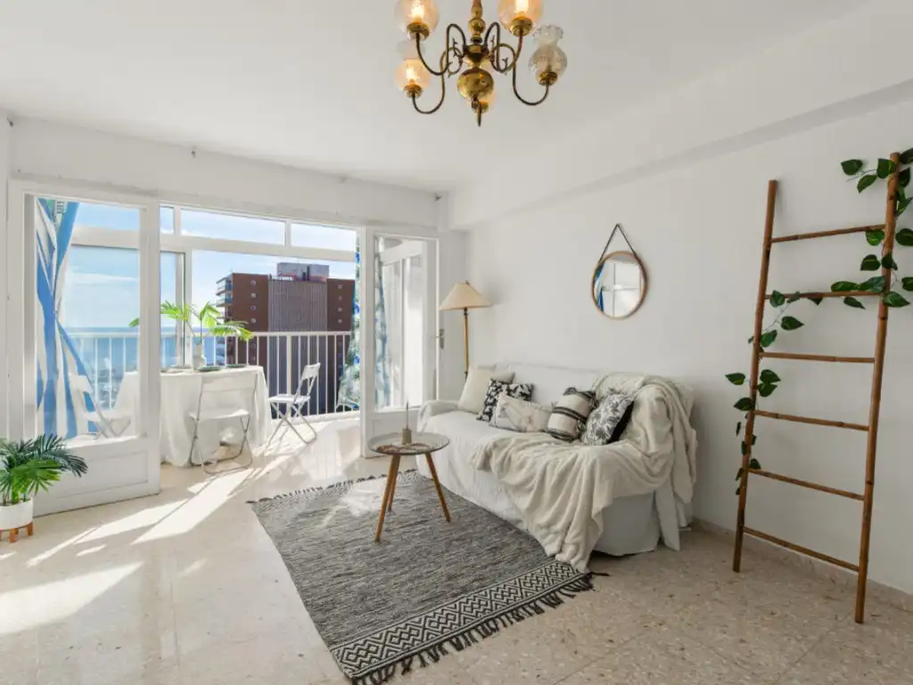 Apartments for sale in Calle Azorin 10 escalera 1 planta 06 puerta a, Campello Playa
