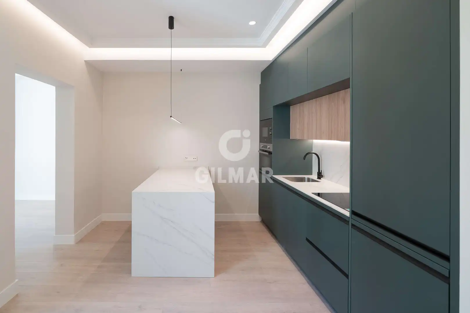 Kitchen of Flat for sale in Madrid  with Heating and Storage room