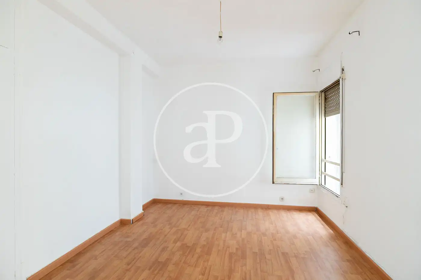 Sala de estar de Piso en venta en Barcelona con Calefacción, Terraza y Balcón