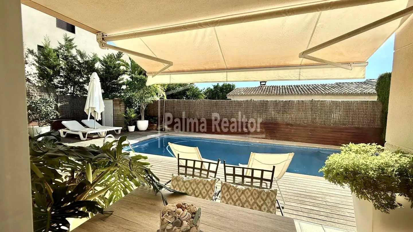 Vista exterior de Dúplex en venda en  Palma de Mallorca amb Aire condicionat, Calefacció i Jardí privat